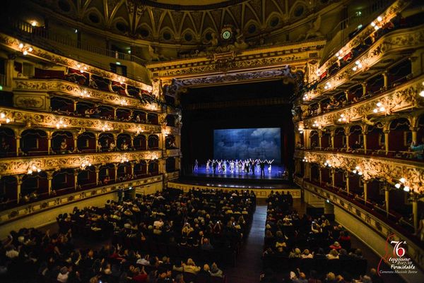 Coppélia chiude la Stagione e cede il passo a Notti di Stelle