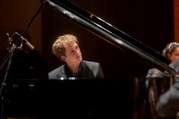 Ivan Krpan, un grande talento al teatro Showville