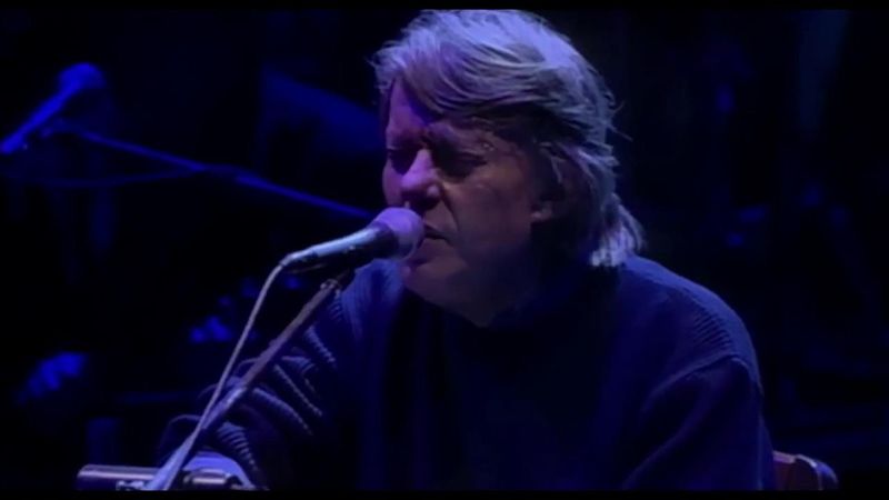 La poetica di Fabrizio De Andrè rivive al Teatro Petruzzelli