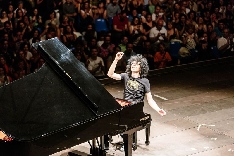 L’enfant terrible della “Musica Classica Contemporanea” al Teatro Petruzzelli