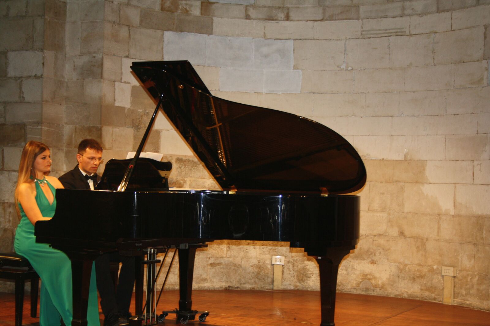Pianoforte ROBERTO DI NAPOLI-Duo Pianistico TECLA ARGENTIERI e MATTEO NOTARNICOLA