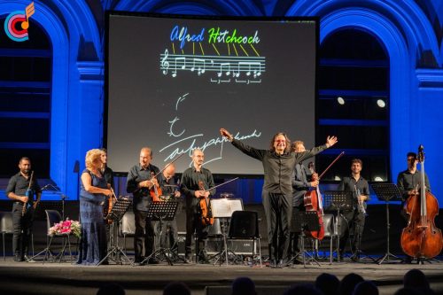 "Tutti i colori del giallo" con Gabriella Genisi e "The Lodger. Molinelli dirige Hitchcock" con l'Ensemble Spazio Musica diretto dal M° Roberto Molinelli - Cortile Ateneo Bari